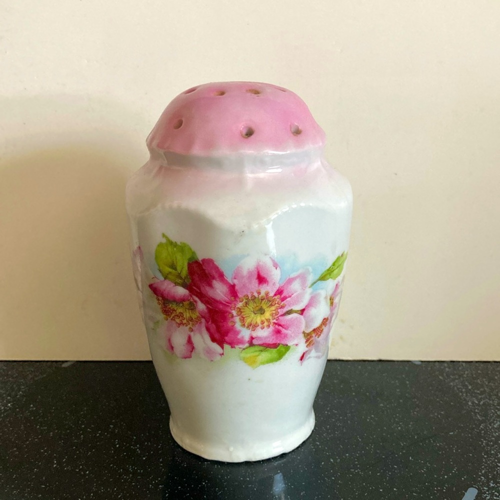 Victorian Muffineer Sugar shaker. Lovely floral transfer with cork.